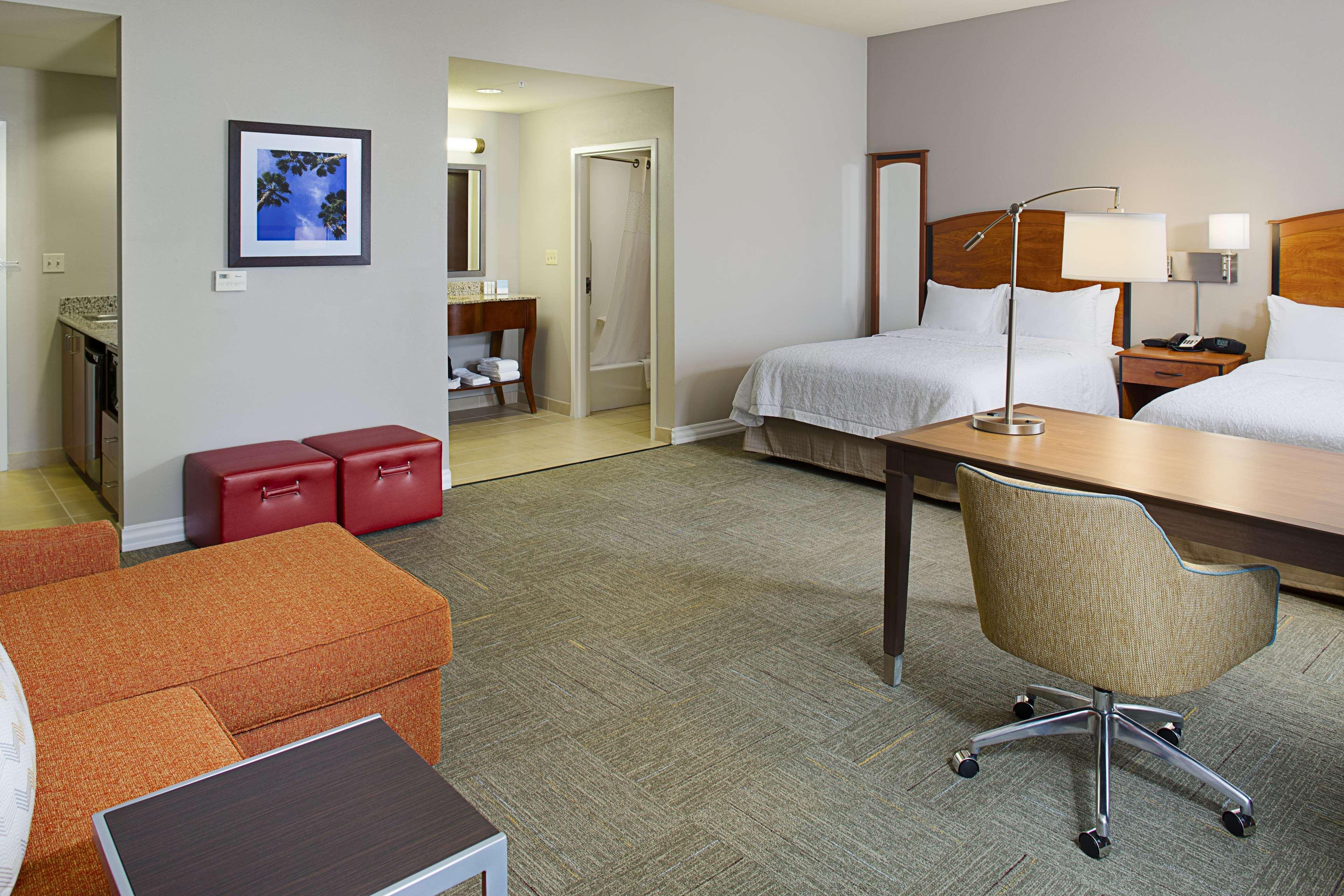 Hampton Inn & Suites Ланкастер Екстер'єр фото