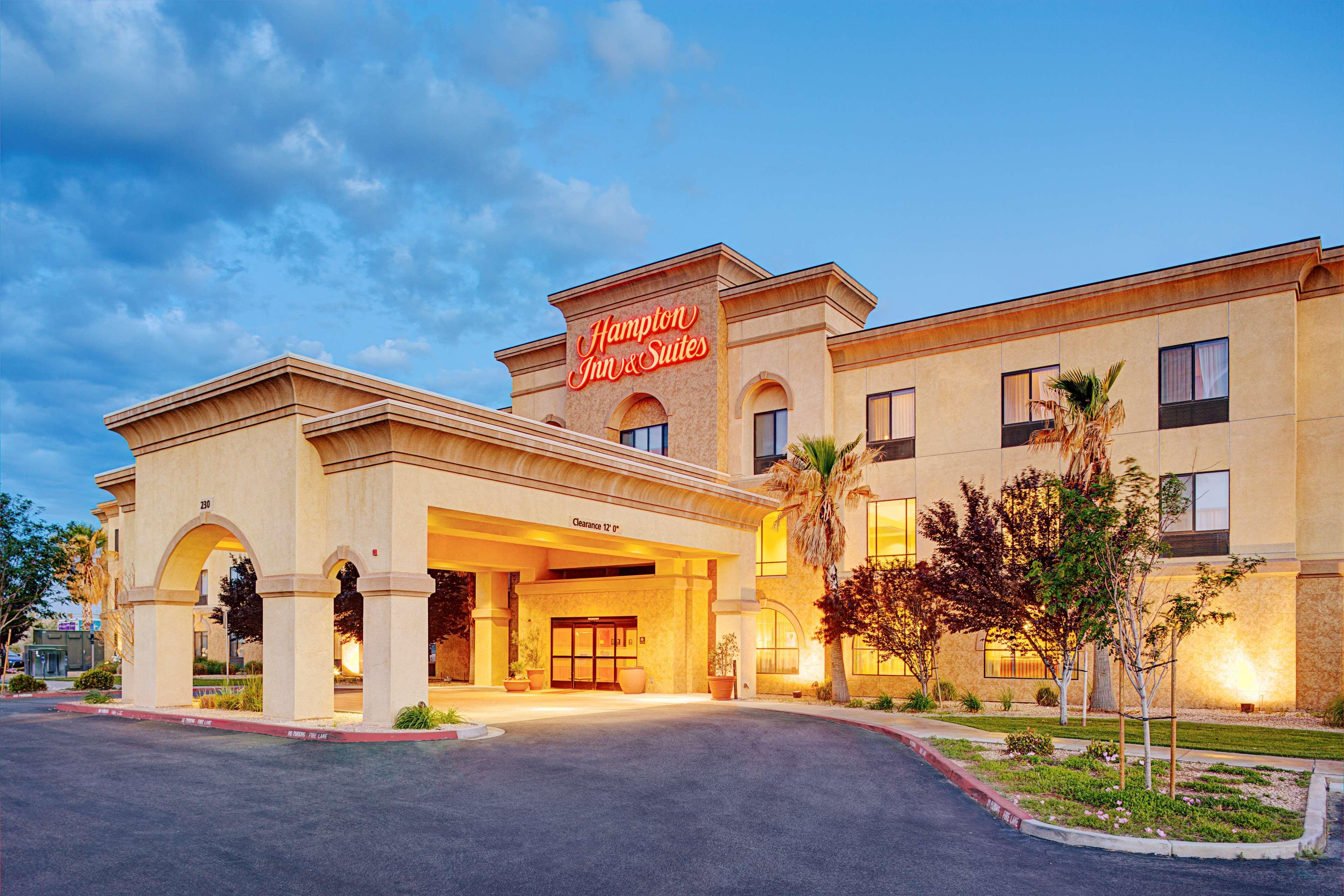 Hampton Inn & Suites Ланкастер Екстер'єр фото