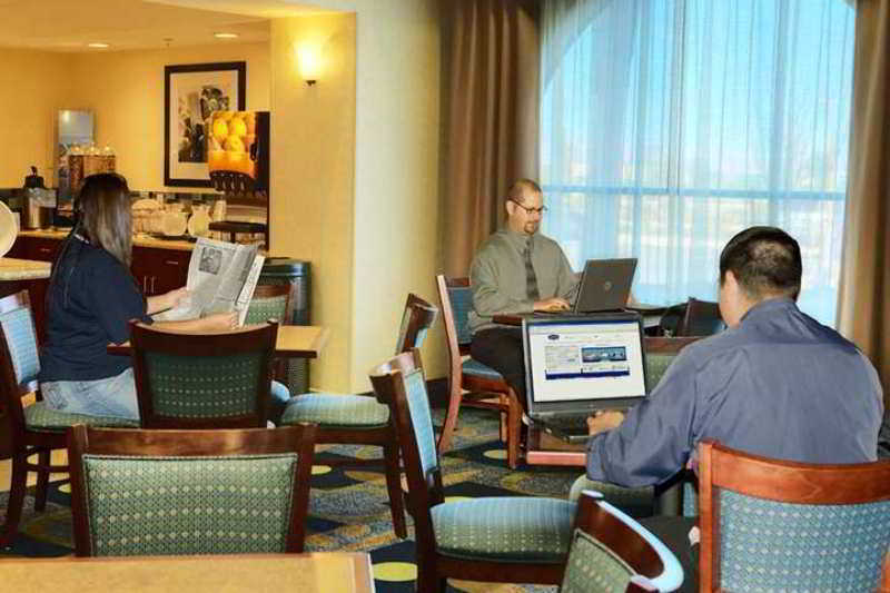 Hampton Inn & Suites Ланкастер Інтер'єр фото
