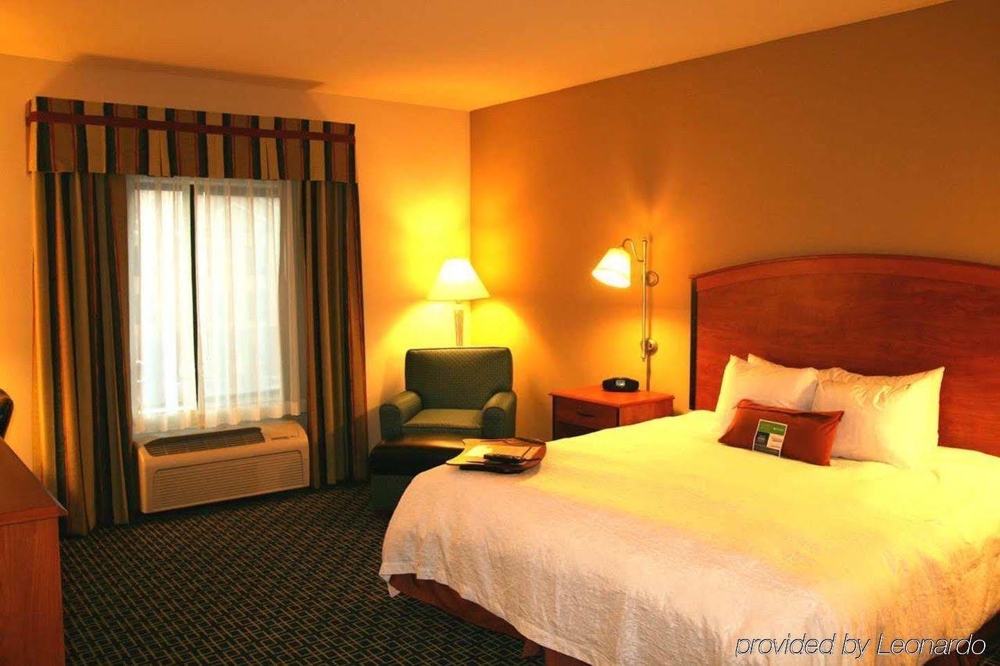 Hampton Inn & Suites Ланкастер Екстер'єр фото